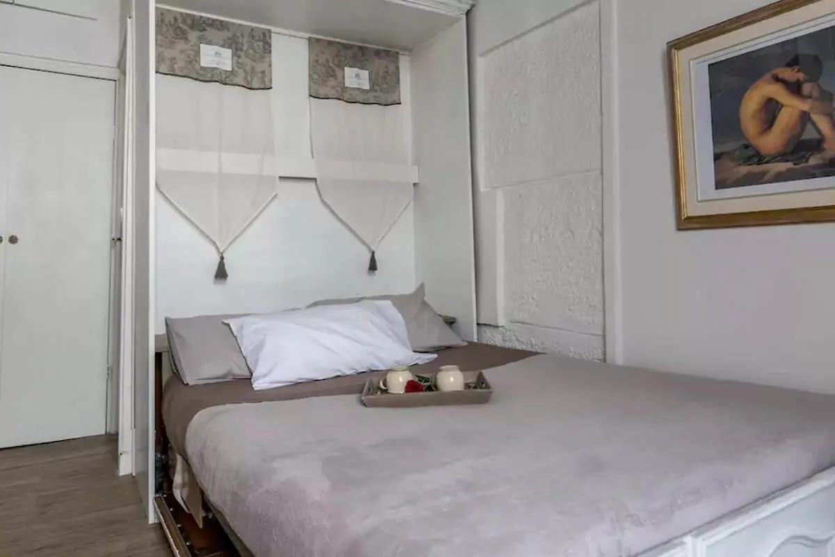 La Belle Du Marais Apartman Párizs 0*,  Franciaország